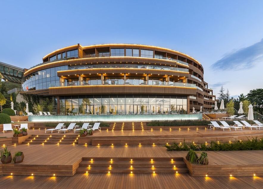 Eskişehir’de Çiftlere Özel Termal Romantizm: 5 Yıldızlı Tasigo Bademlik’te Kişi Başı 17.400 TL’den Başlayan Fiyatlarla 2 Gece Hafta İçi Kaçamağı